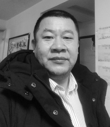 Formline Viz studio portrait